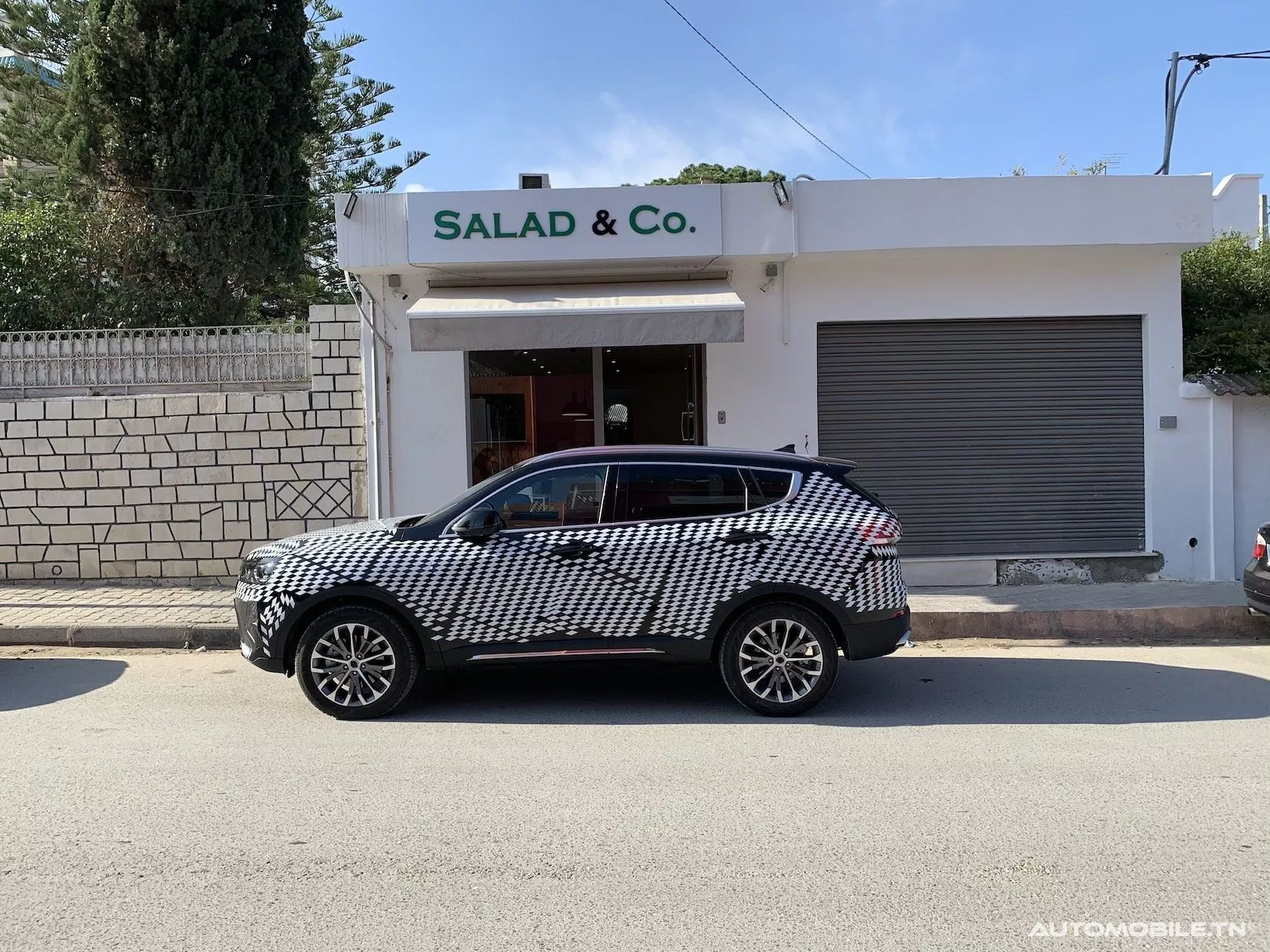 Le spoiler rajoute du look et de - Gamma Auto Tunisie