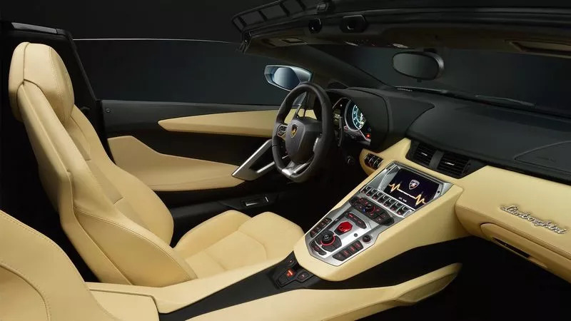 Lamborghini Aventador LP700-4 Roadster