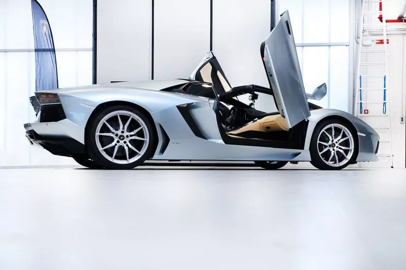 Lamborghini Aventador LP700-4 Roadster