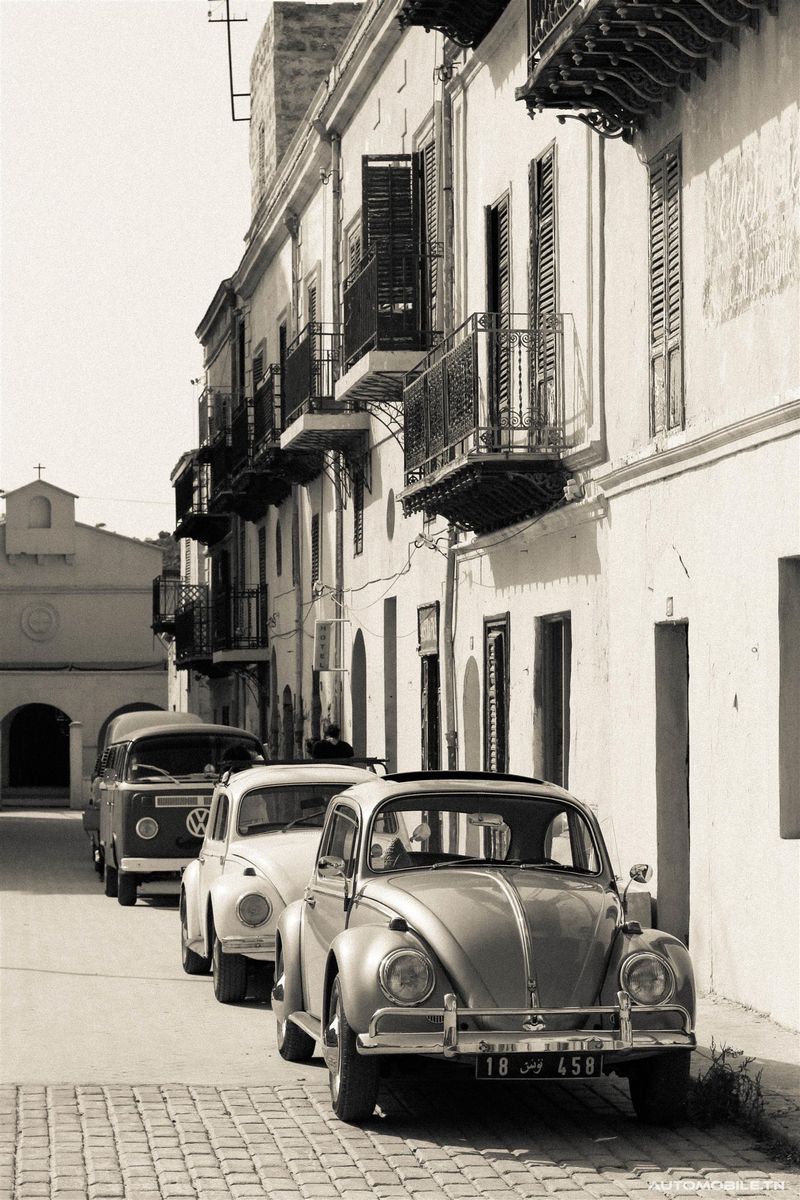 Les voitures historiques au Carthago Film Studio