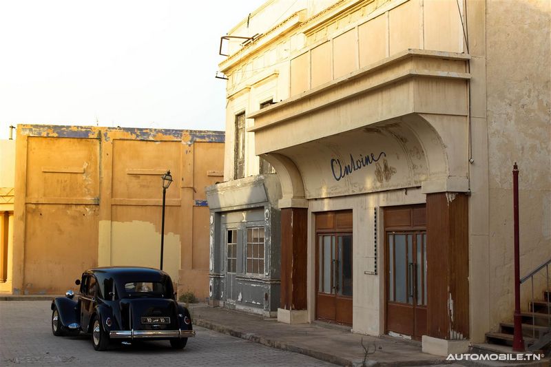 Les voitures historiques au Carthago Film Studio