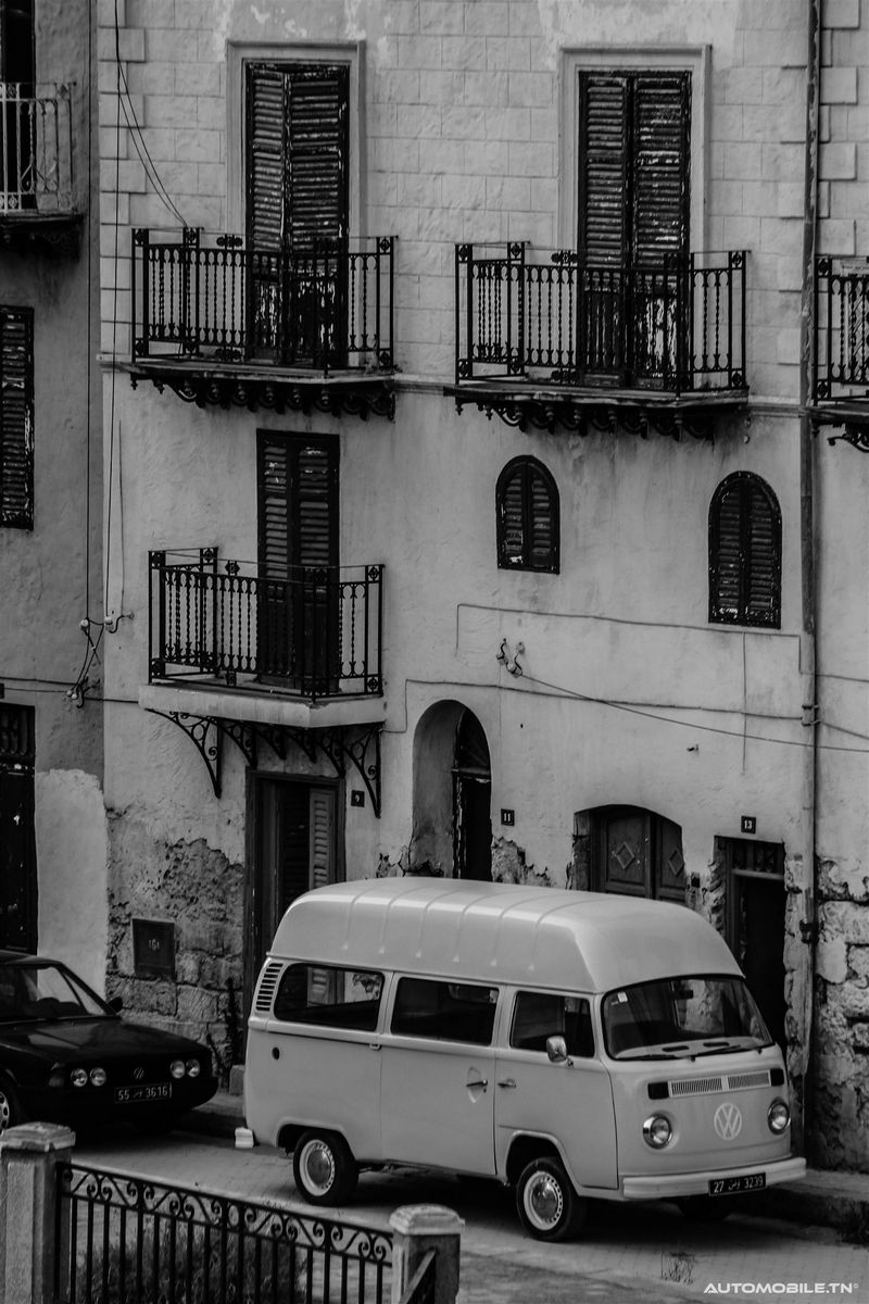 Les voitures historiques au Carthago Film Studio