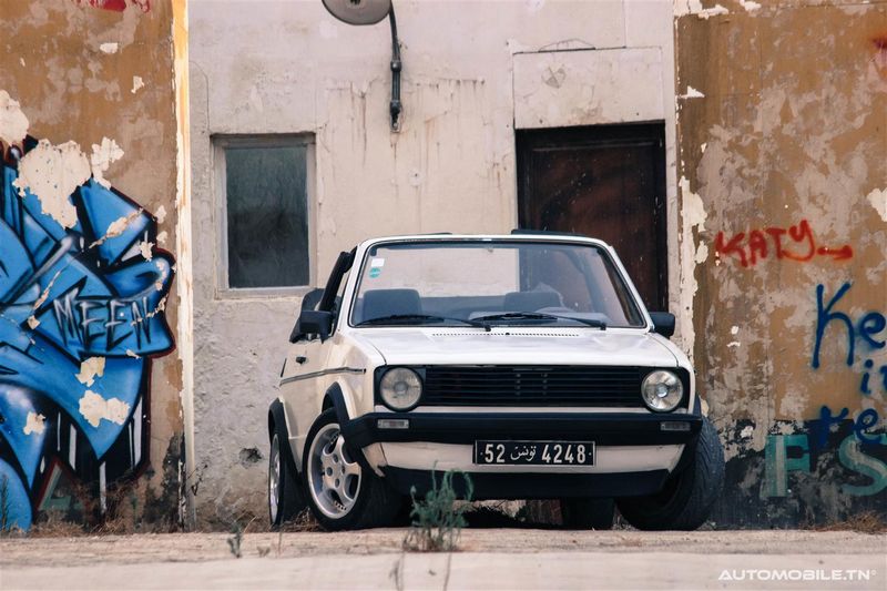 Les voitures historiques au Carthago Film Studio