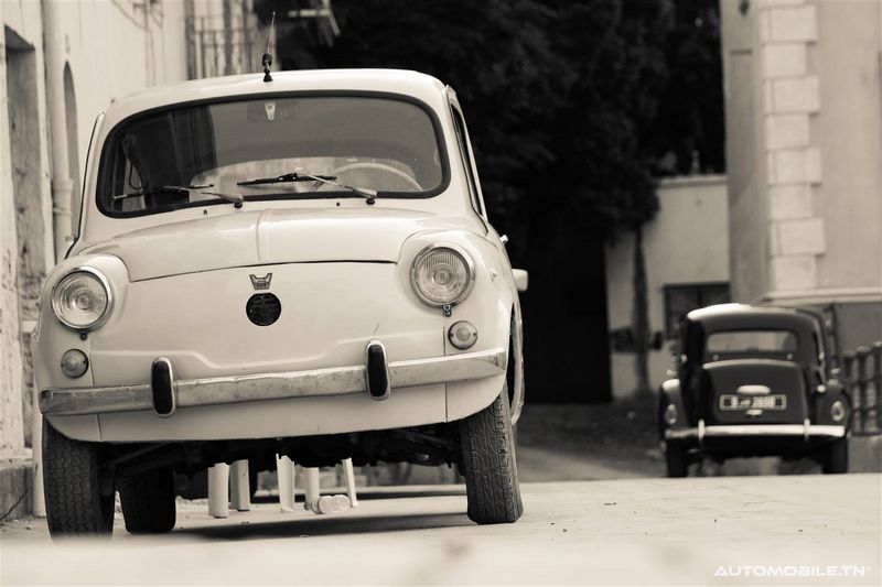 Les voitures historiques au Carthago Film Studio