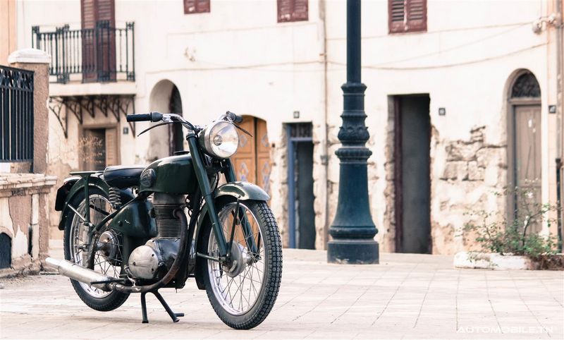 Les voitures historiques au Carthago Film Studio
