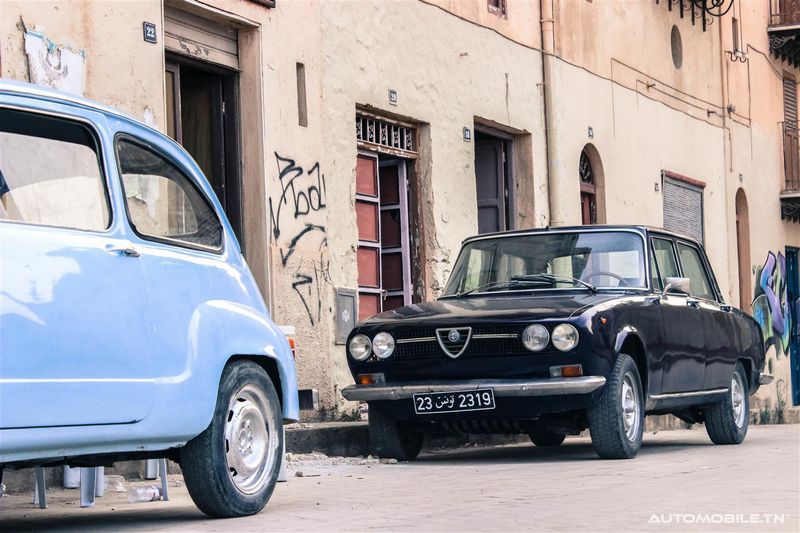 Les voitures historiques au Carthago Film Studio