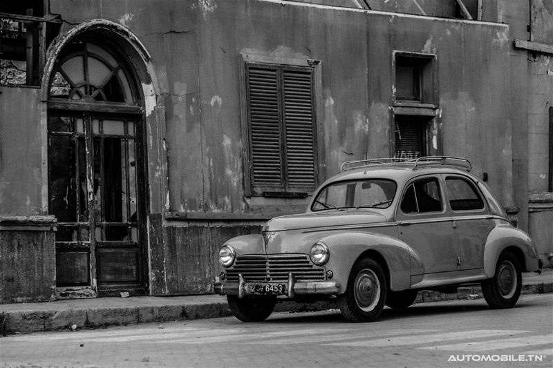Les voitures historiques au Carthago Film Studio