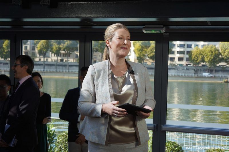 Arrivee du Nouveau Discovery Sport dans un style tres British