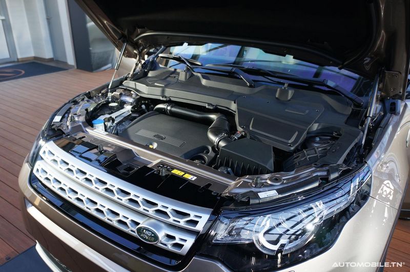 Arrivee du Nouveau Discovery Sport dans un style tres British