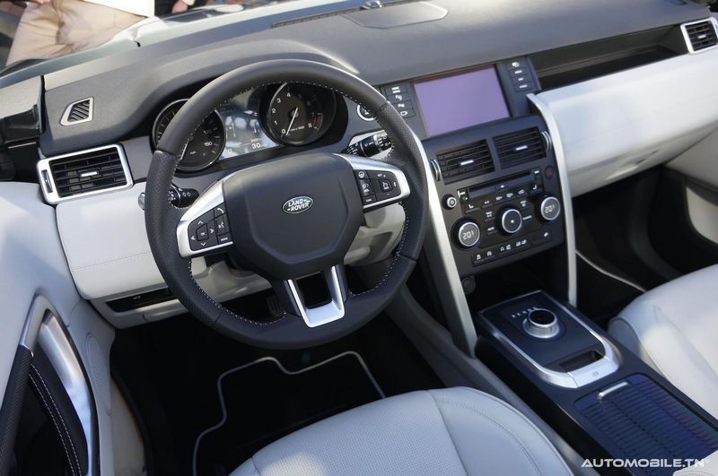 Arrivee du Nouveau Discovery Sport dans un style tres British