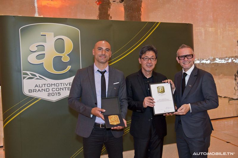 Les designers de Mazda reçoivent le prix « Team of the Year »