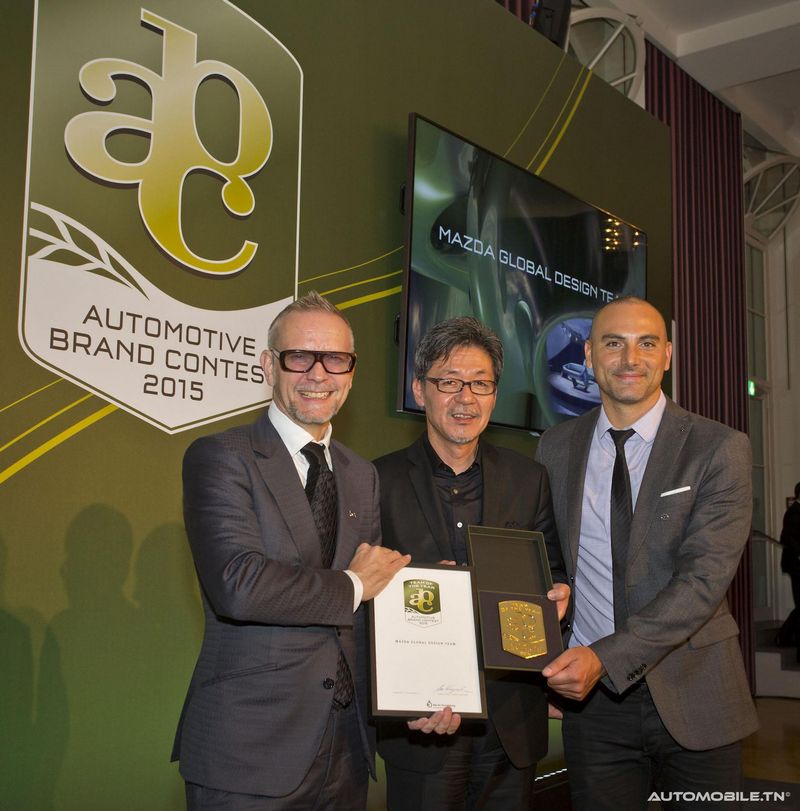 Les designers de Mazda reçoivent le prix « Team of the Year »