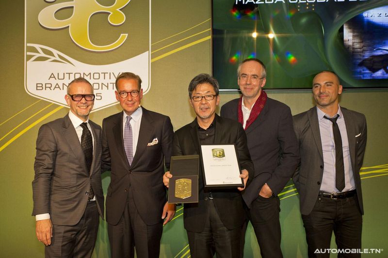 Les designers de Mazda reçoivent le prix « Team of the Year »