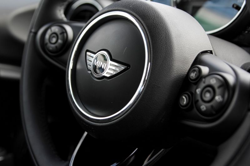 Les MINI 3 et 5 portes à Sidi Bou Saïd