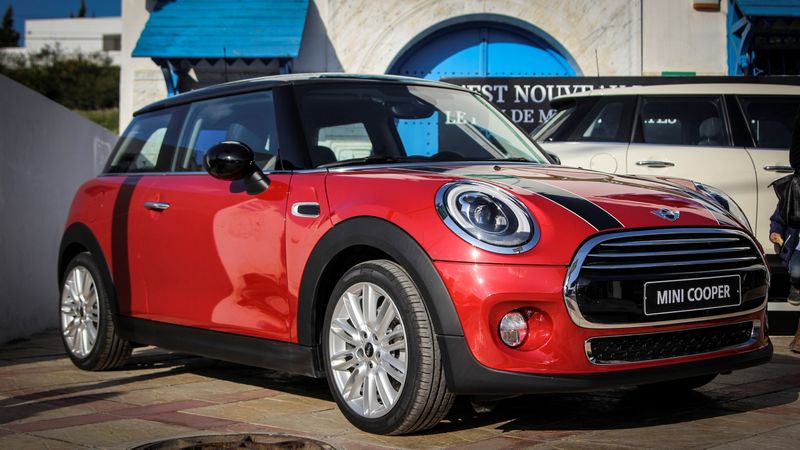 Les MINI 3 et 5 portes à Sidi Bou Saïd