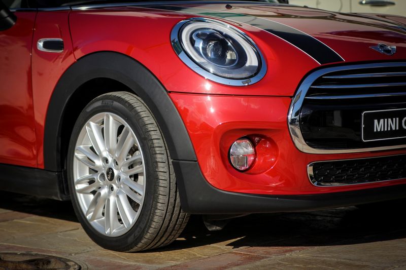 Les MINI 3 et 5 portes à Sidi Bou Saïd