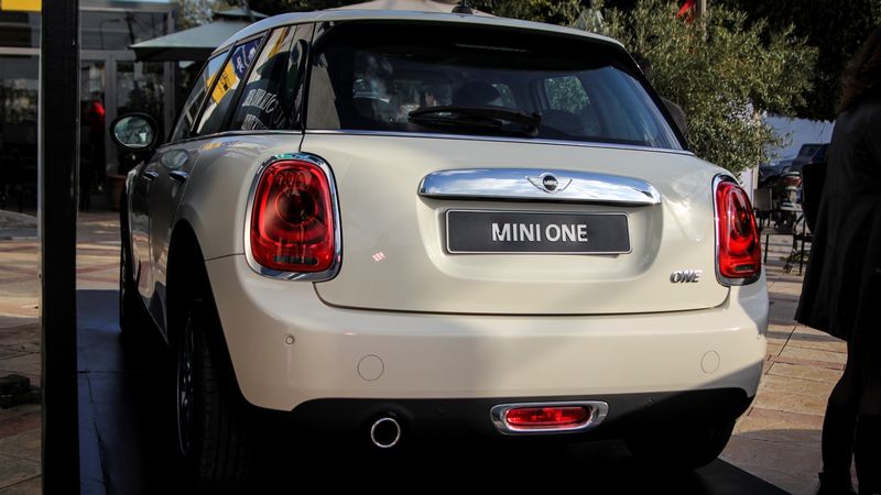 Les MINI 3 et 5 portes à Sidi Bou Saïd