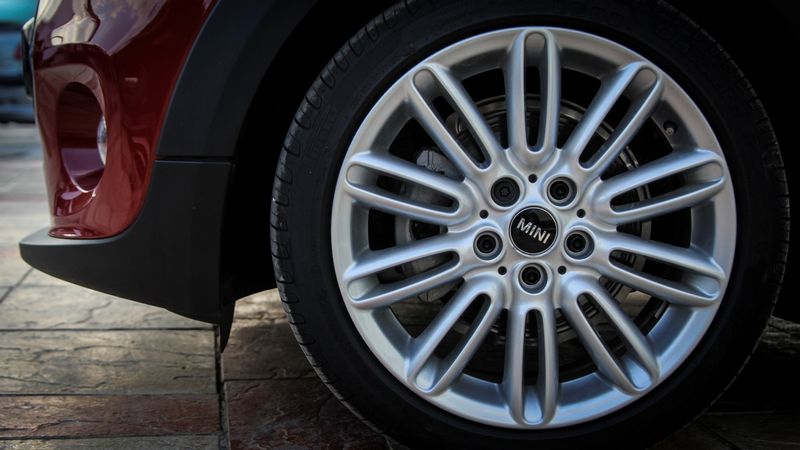 Les MINI 3 et 5 portes à Sidi Bou Saïd