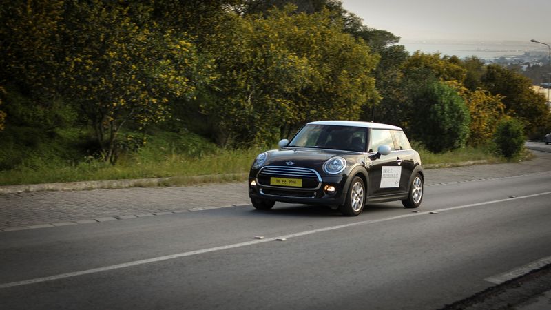 Les MINI 3 et 5 portes à Sidi Bou Saïd