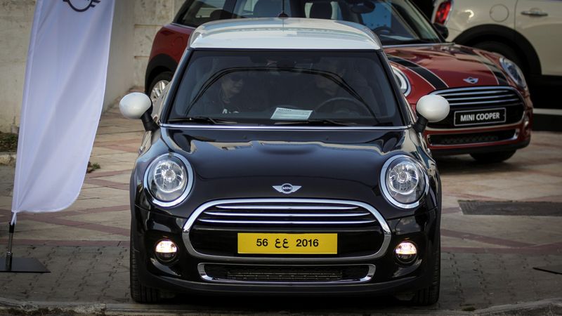 Les MINI 3 et 5 portes à Sidi Bou Saïd