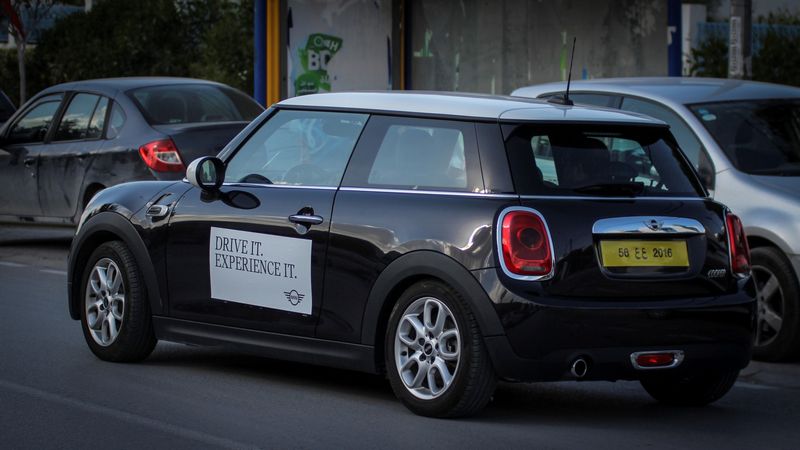Les MINI 3 et 5 portes à Sidi Bou Saïd