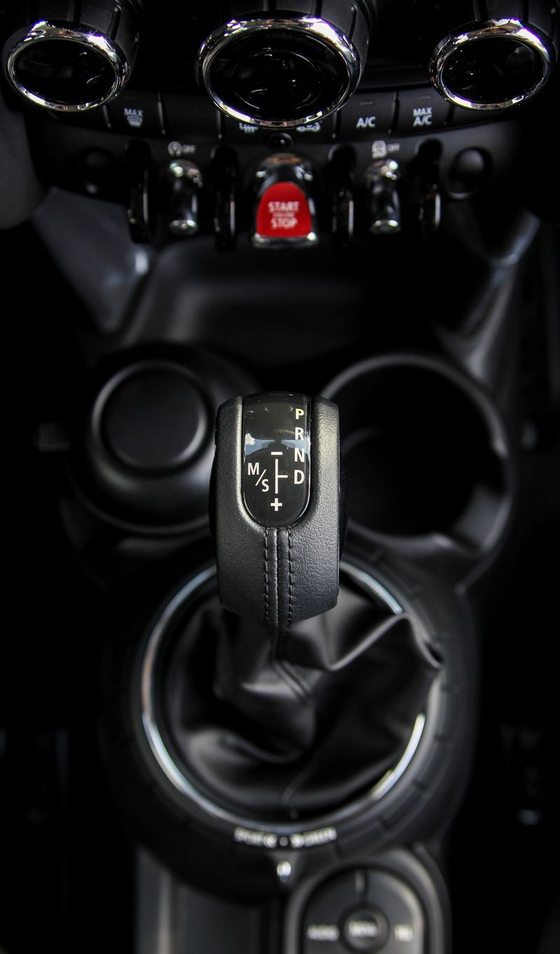 Les MINI 3 et 5 portes à Sidi Bou Saïd