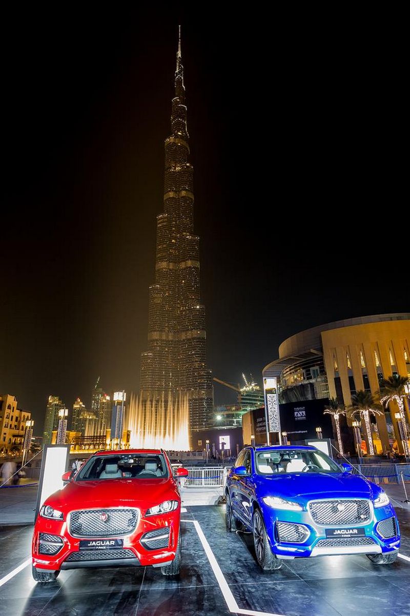 Lancement spectaculaire de la Jaguar F-Pace - Burj Khalifa - Dubai 