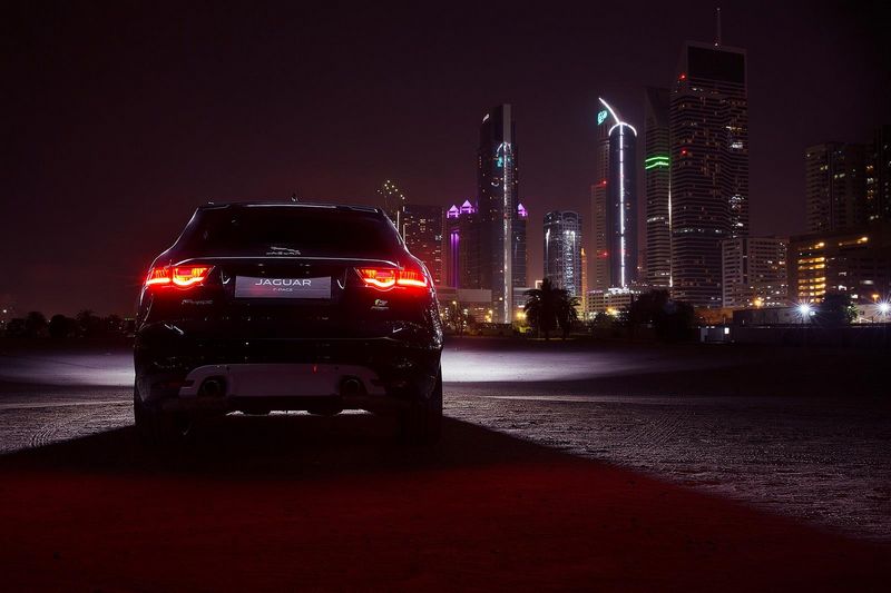 Lancement spectaculaire de la Jaguar F-Pace - Burj Khalifa - Dubai 