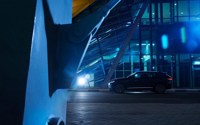 Lancement spectaculaire de la Jaguar F-Pace - Burj Khalifa - Dubai 