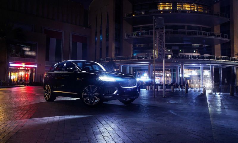 Lancement spectaculaire de la Jaguar F-Pace - Burj Khalifa - Dubai 