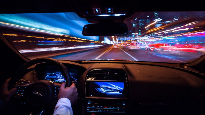 Lancement spectaculaire de la Jaguar F-Pace - Burj Khalifa - Dubai 