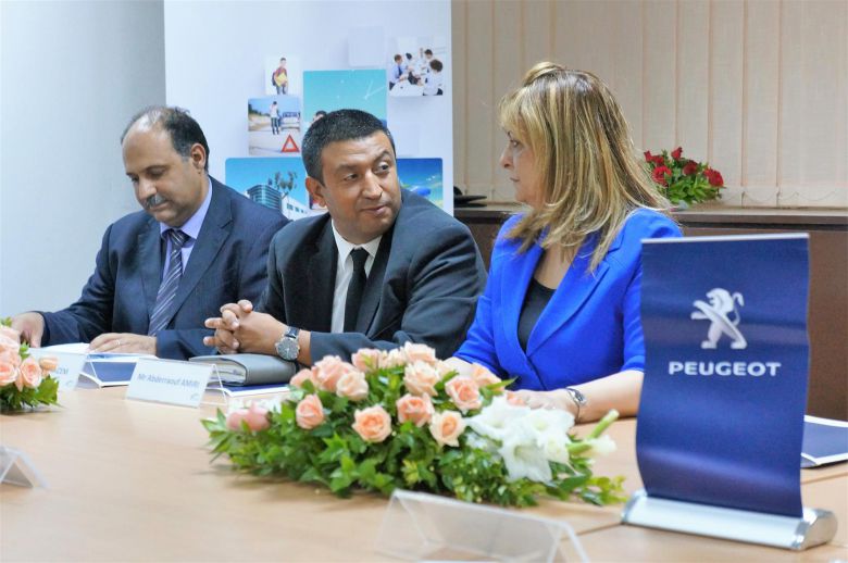 Signature d'une convention entre STAFIM PEUGEOT et ASSURANCES SALIM