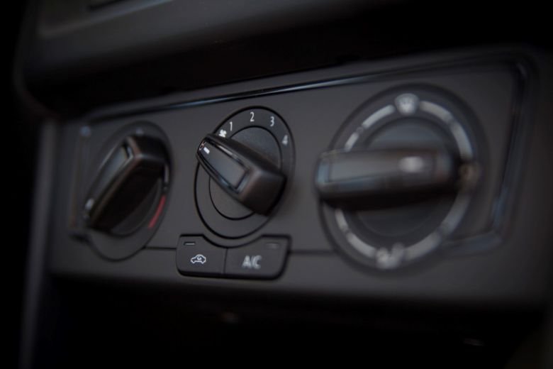 Volkswagen Polo Populaire - Ennakl