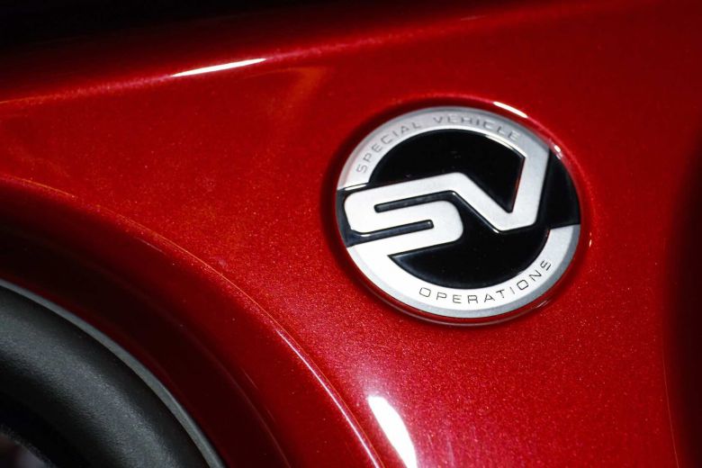 Range Rover SVAutobiography et Zenith El Primero Chronograph