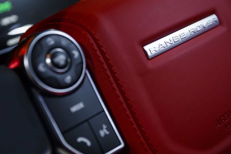 Range Rover SVAutobiography et Zenith El Primero Chronograph