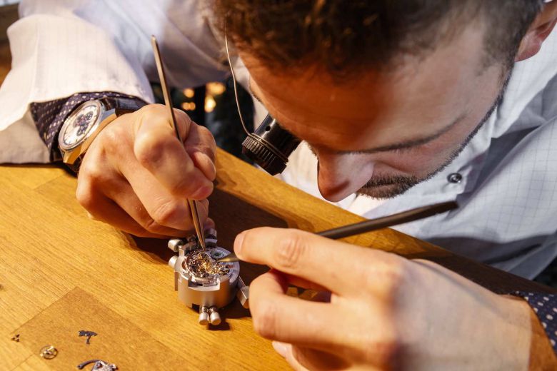 Range Rover SVAutobiography et Zenith El Primero Chronograph