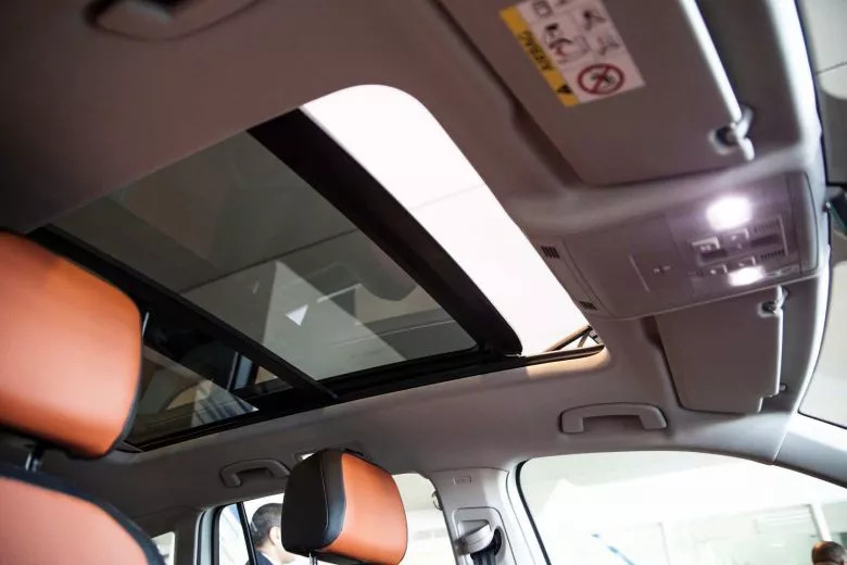 Volkswagen Tiguan Highline - Ennakl Automobiles