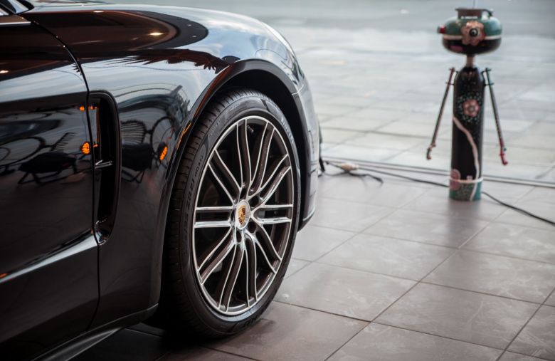 Porsche Tunisie accueille l'expo «Osons le Fer»