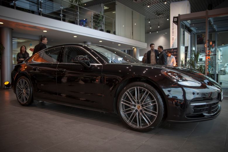 Porsche Tunisie accueille l'expo «Osons le Fer»