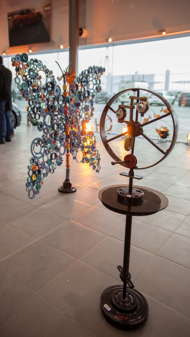 Porsche Tunisie accueille l'expo «Osons le Fer»