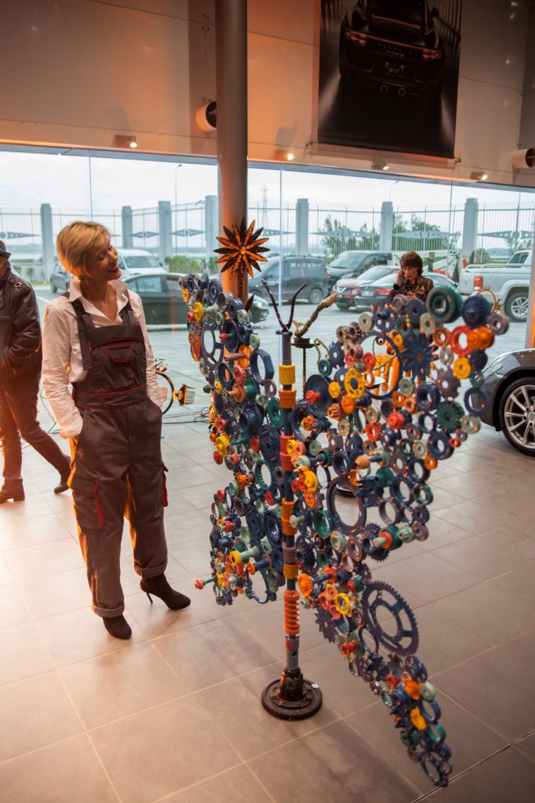 Porsche Tunisie accueille l'expo «Osons le Fer»