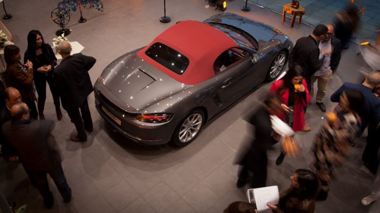 Porsche Tunisie accueille l'expo «Osons le Fer»