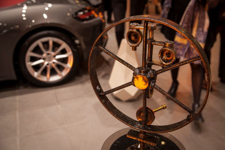 Porsche Tunisie accueille l'expo «Osons le Fer»