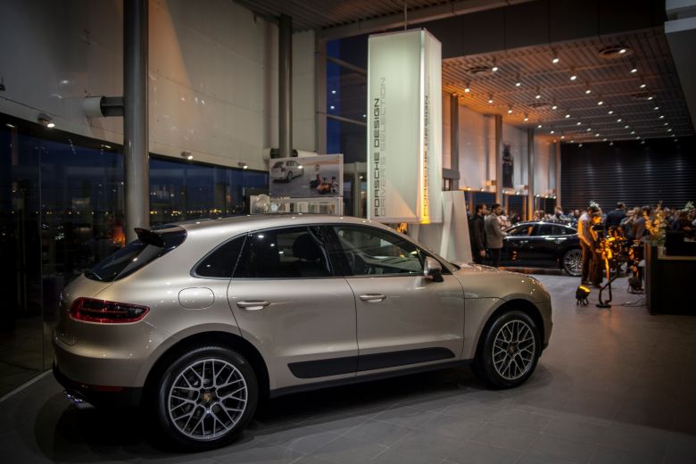 Porsche Tunisie accueille l'expo «Osons le Fer»