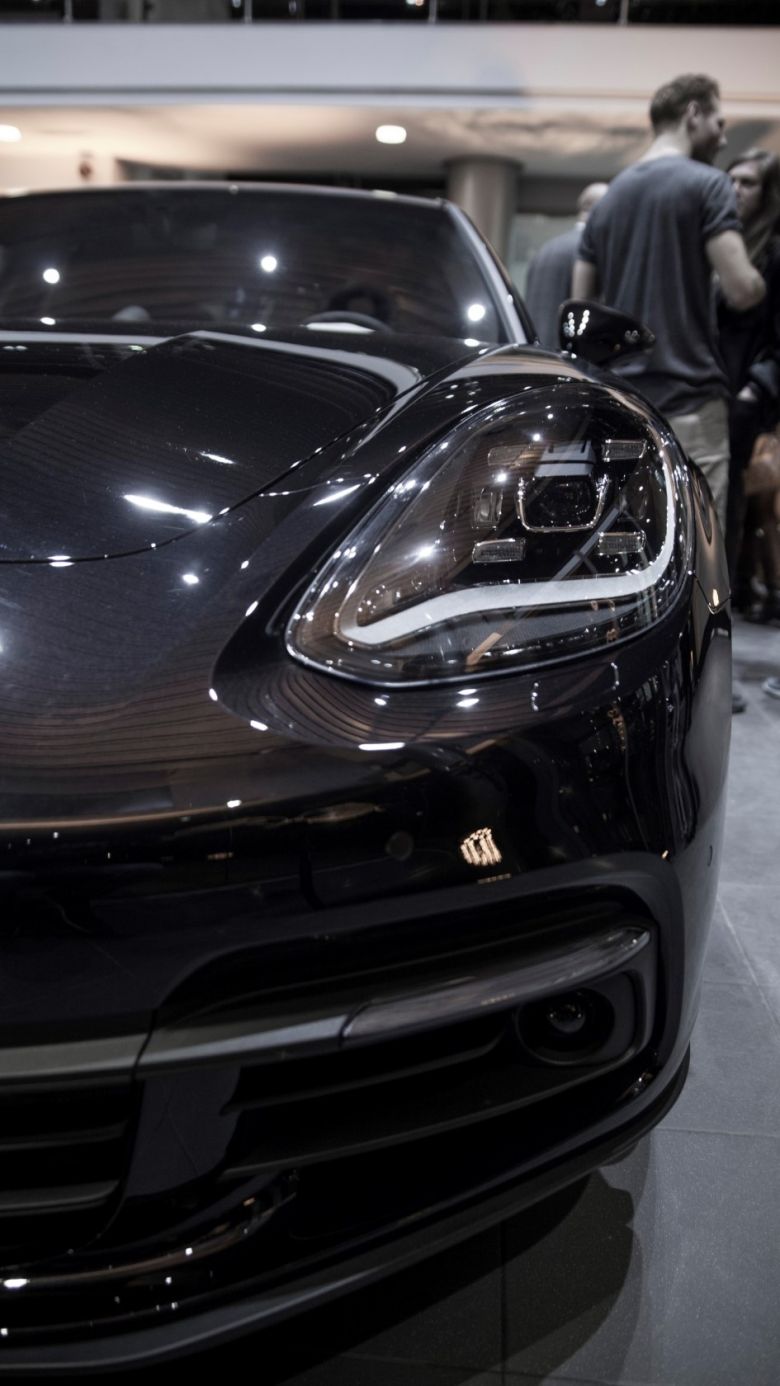 Porsche Tunisie accueille l'expo «Osons le Fer»