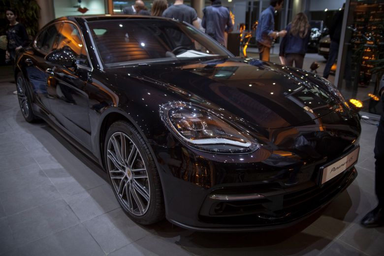 Porsche Tunisie accueille l'expo «Osons le Fer»