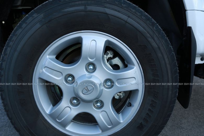 Tata Motors au marché de Gros Bir El Kassaa