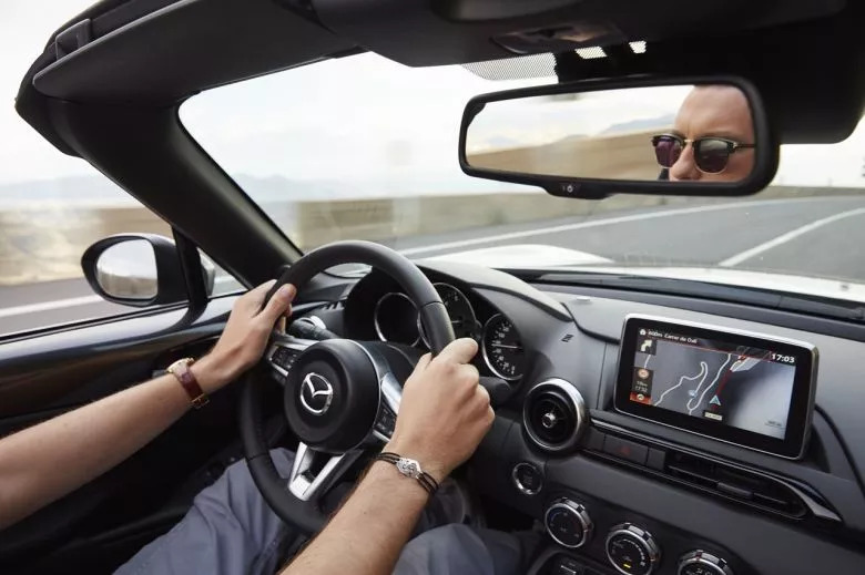 Mazda MX-5 RF - Economic Auto