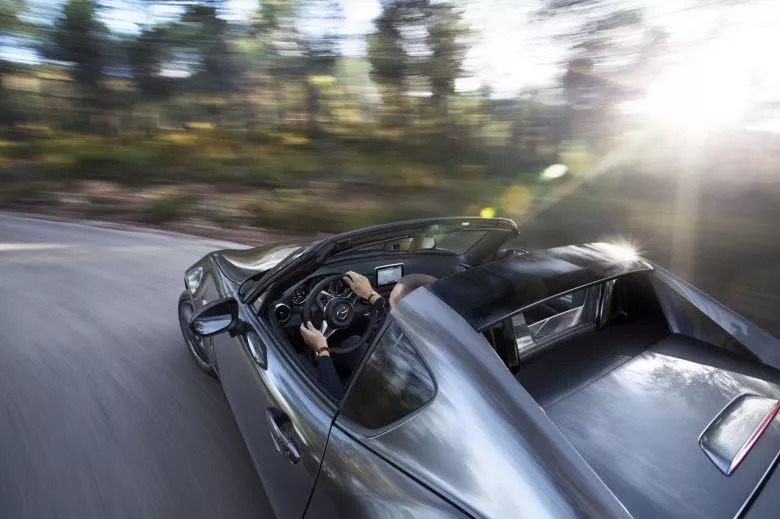 Mazda MX-5 RF - Economic Auto