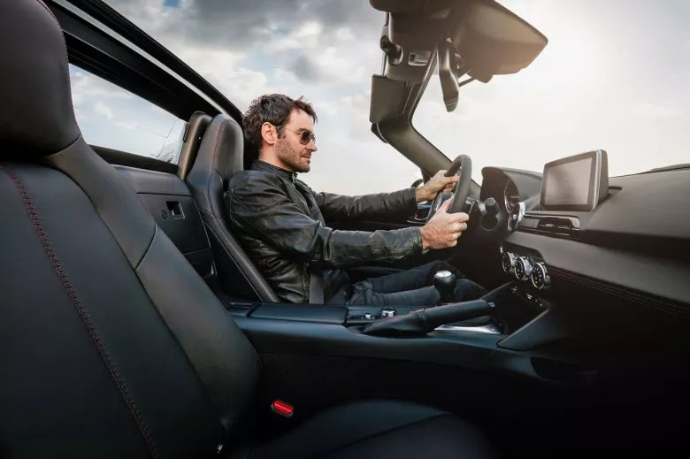 Mazda MX-5 RF - Economic Auto